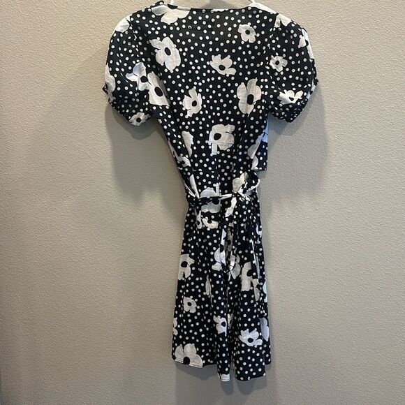 URBAN OUTFITTERS Puff Sleeve Wrap Front Floral Jocelyn Mini Dress - sz S - Picture 7 of 7